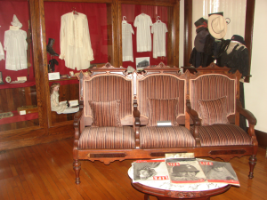Photo of the Victorian Parlor exhibit